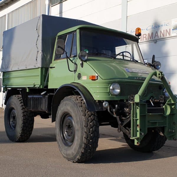 Mercedes_Unimog_Dreiseitenkipper