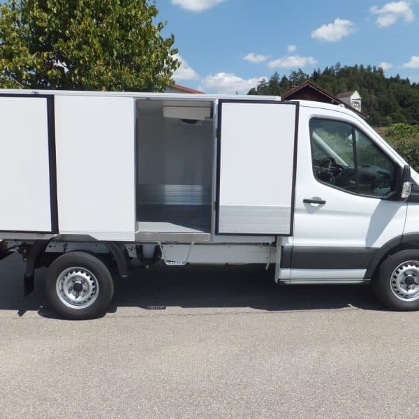 ford-transit-seitlicher-einstieg