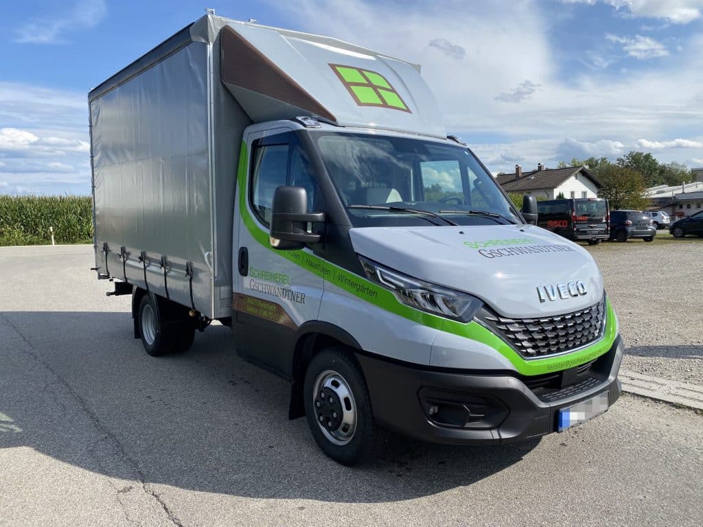 Iveco_Daily_35_C_18_HA8_Plane